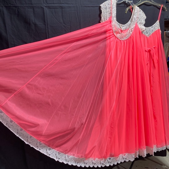 Vintage Nightgown and Robe Set by Claire Sandra by Lucie Ann of Beverly Hills - Picture 9 of 16